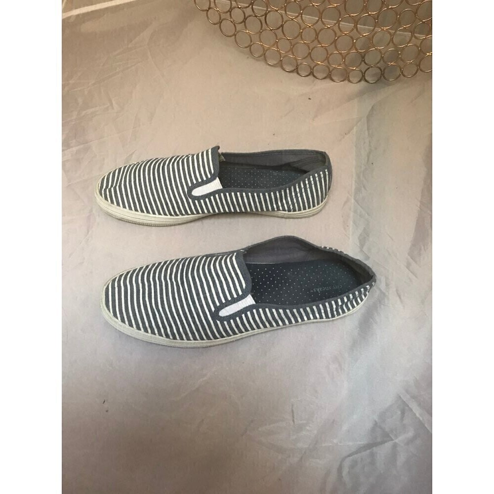 City Sneaks shoes size 8.5 - Picture 2 of 7